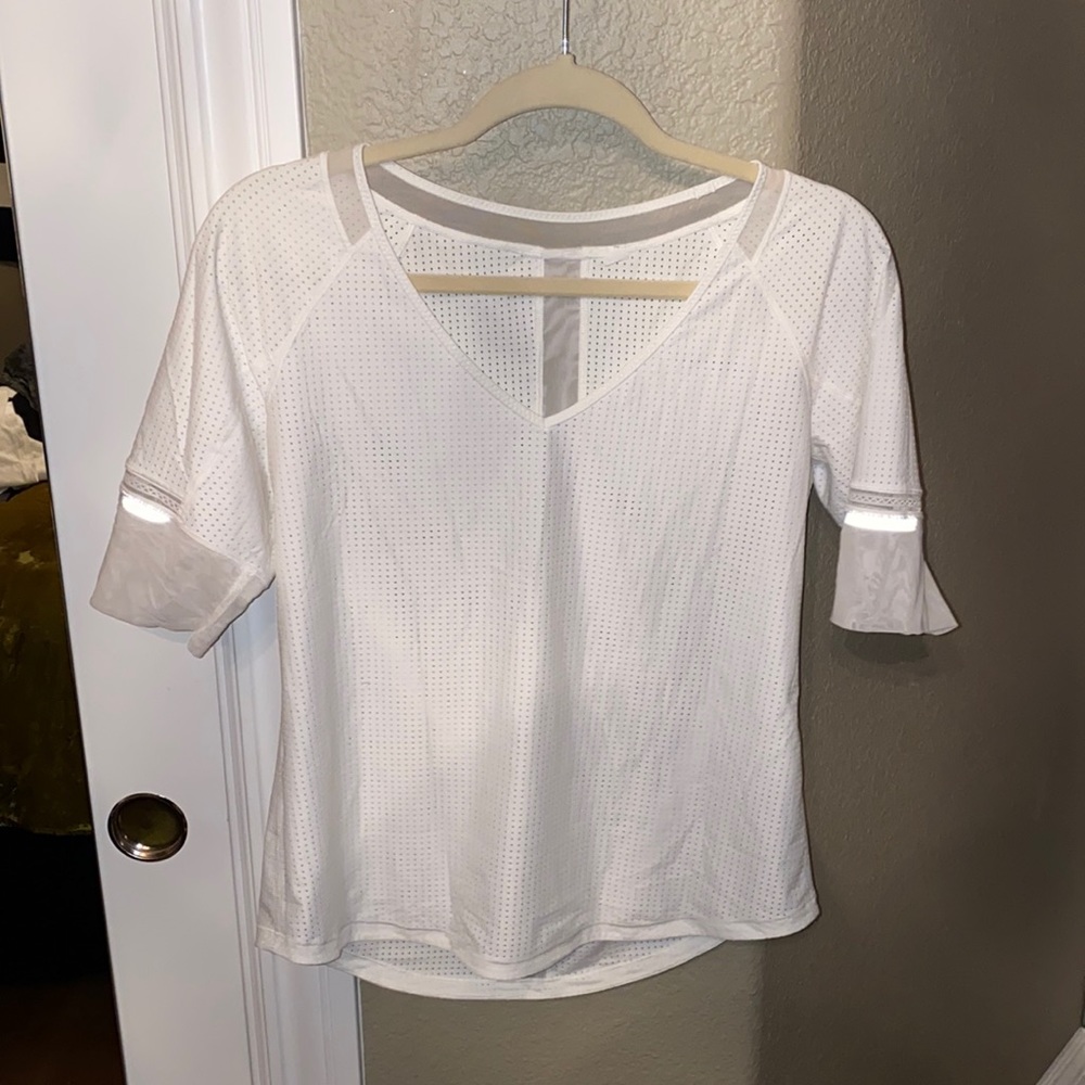 Lululemon workout top